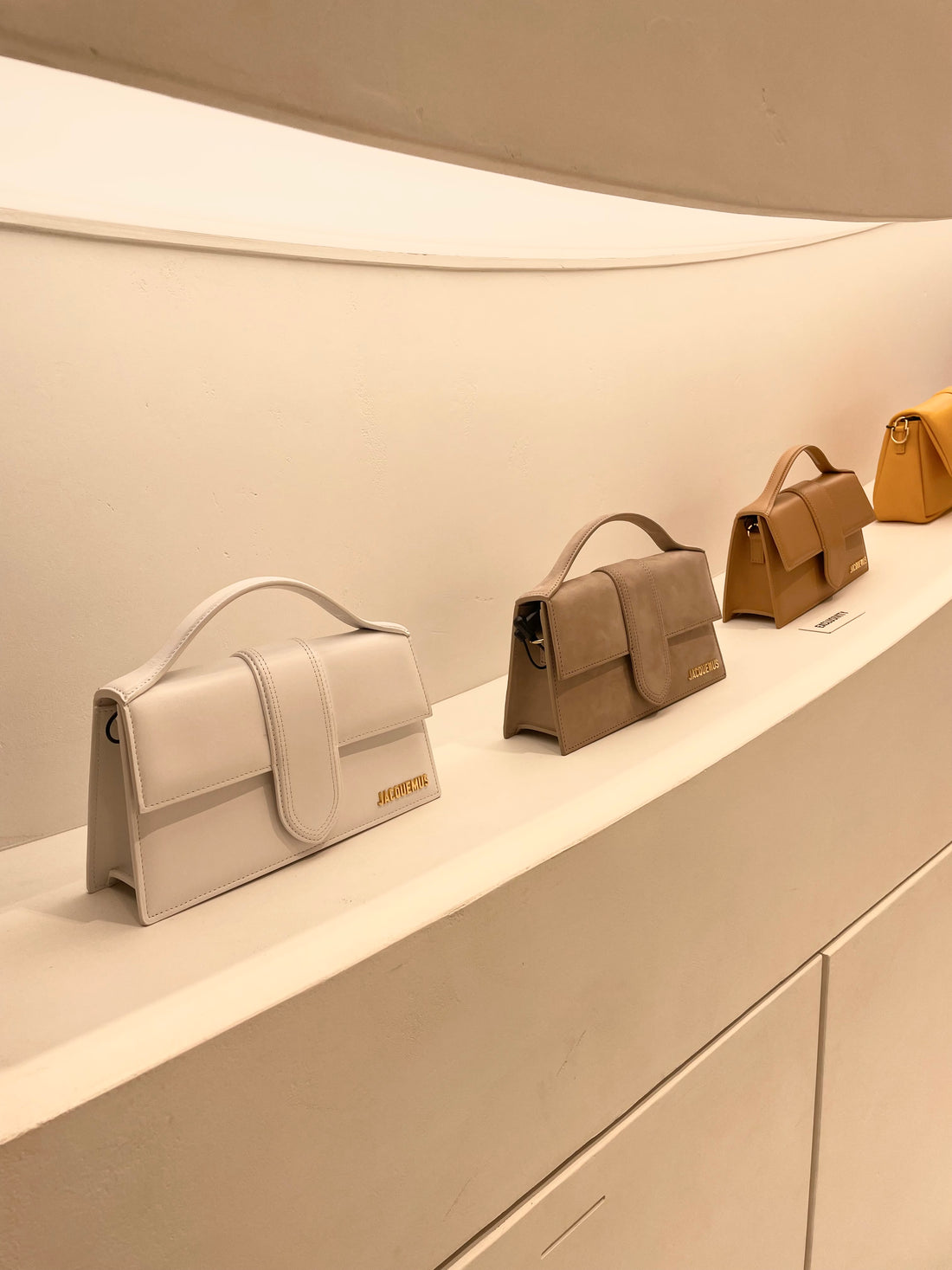 Jacquemus s'empare des Galeries Lafayette