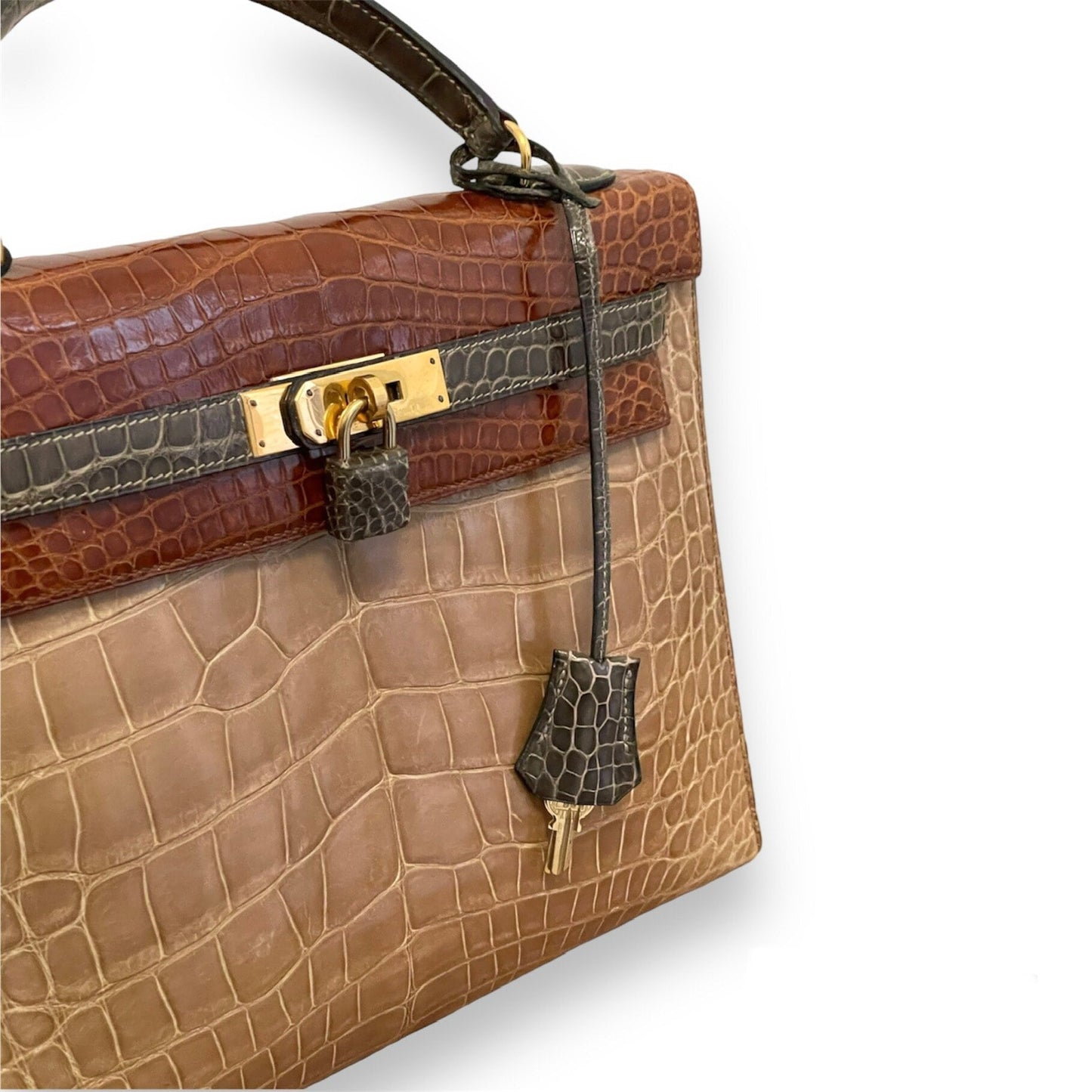 Sac Hermès Kelly 32 en cuir crocodile.