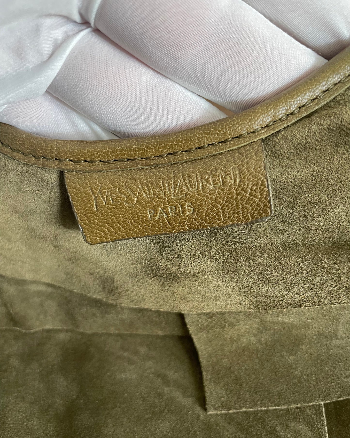 Sac Yves Saint Laurent "Saint-Tropez" en daim kaki.