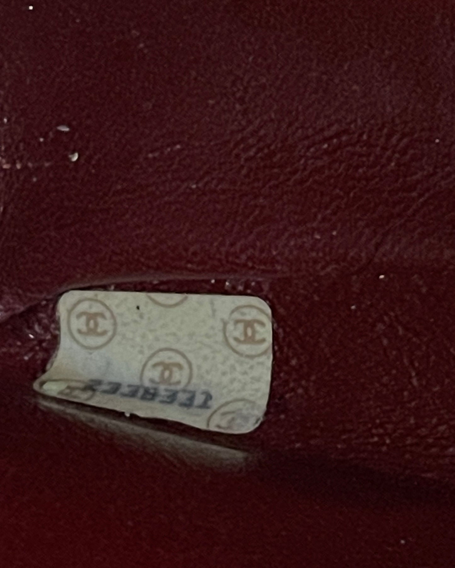 Sac Chanel Timeless Maxi Jumbo en cuir matelassé noir vintage.