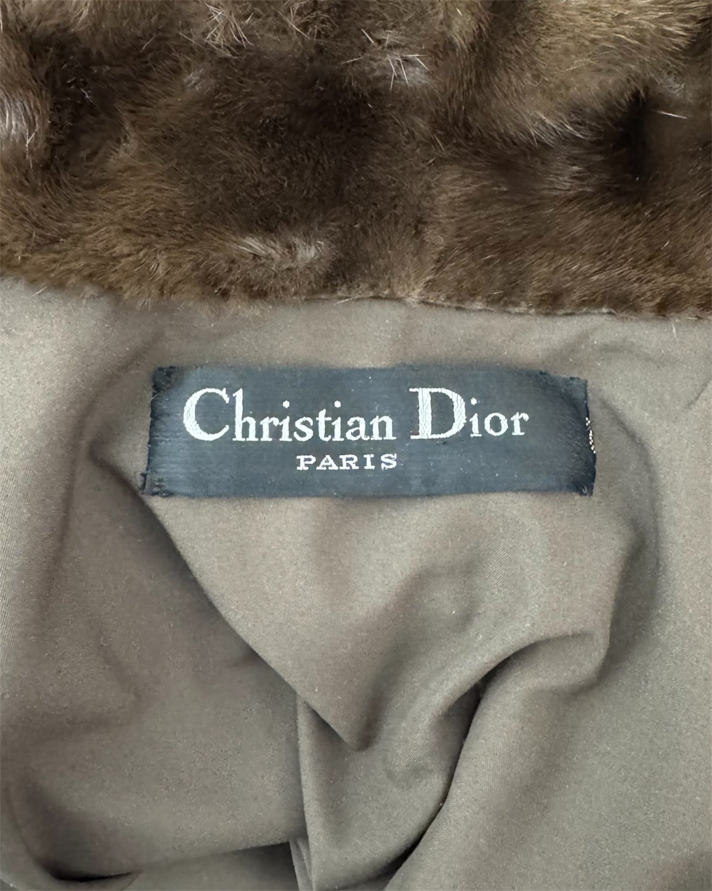 Manteau Christian Dior en fourrure de vison marron