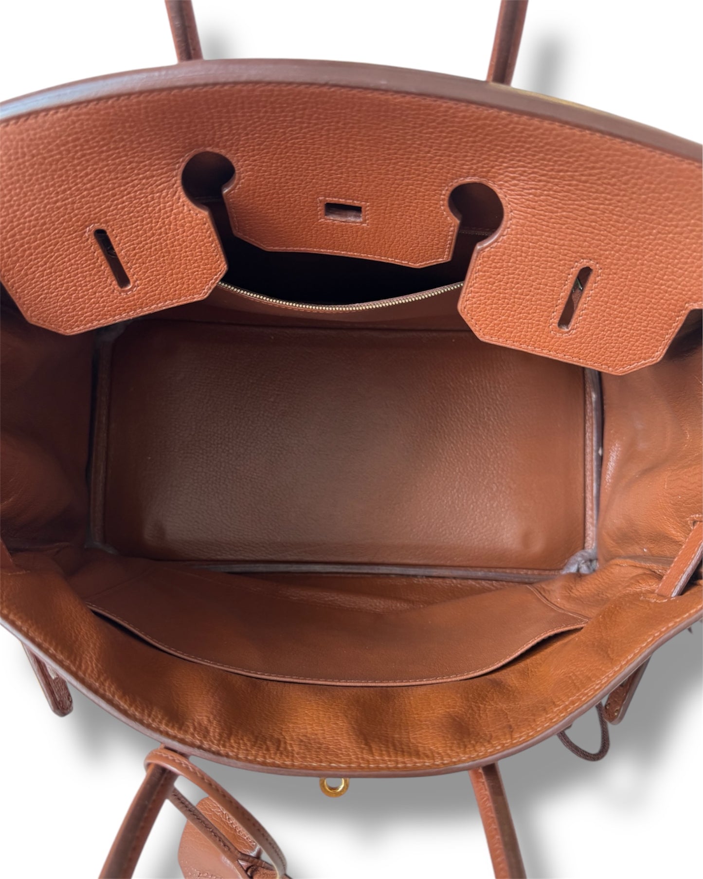 Sac Hermès Birkin 35 marron de 2005 en cuir et bijoux doré.