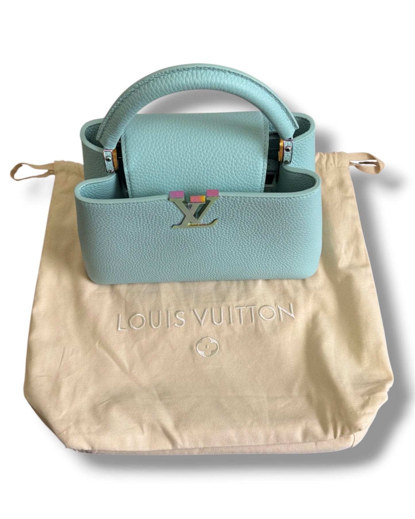Sac Louis Vuitton Capucines BB en cuir turquoise