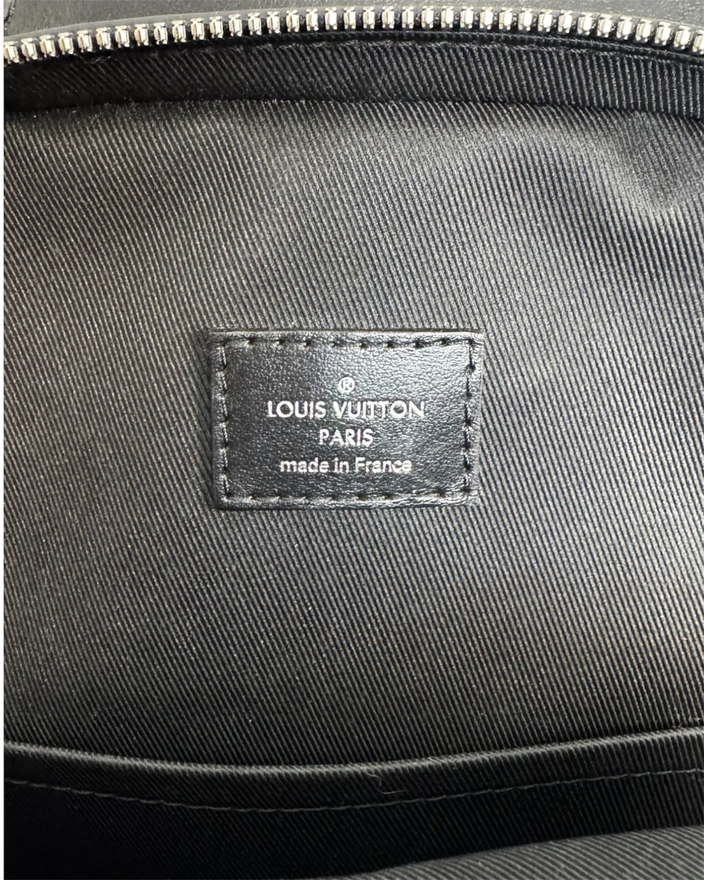 Sac Louis Vuitton Avenue Slingbag toile Damier Graphite