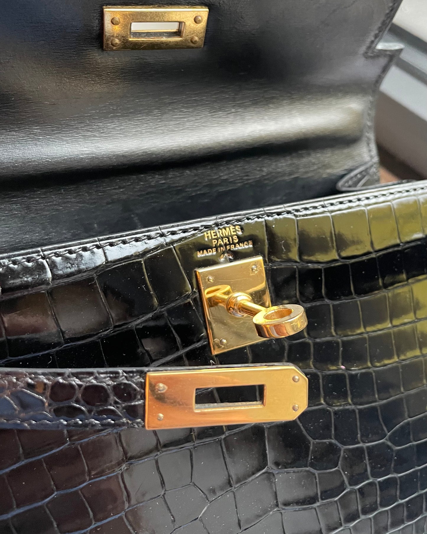 Kelly mini Hermès en crocodile porosus noir