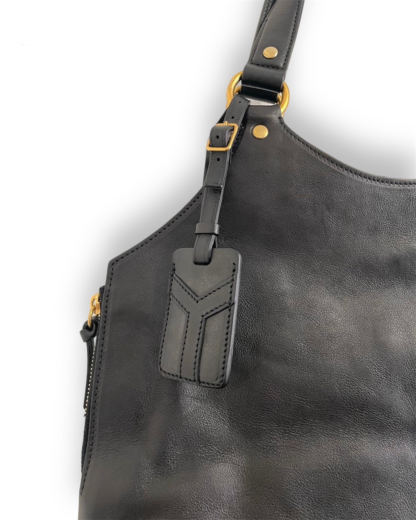 Sac Yves Saint Laurent Metropolis Tribute en cuir de veau noir.