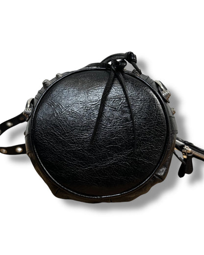 Sac Balenciaga seau Le Cagole en cuir noir