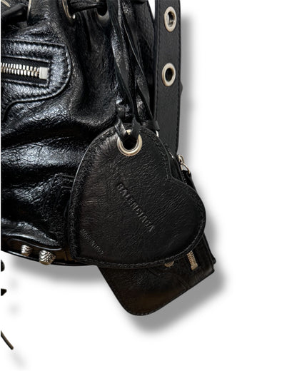 Sac Balenciaga seau Le Cagole en cuir noir