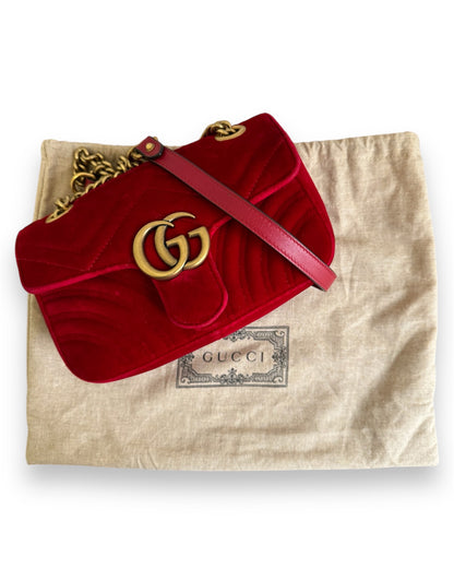 Sac Gucci GG Marmont en velours rouge