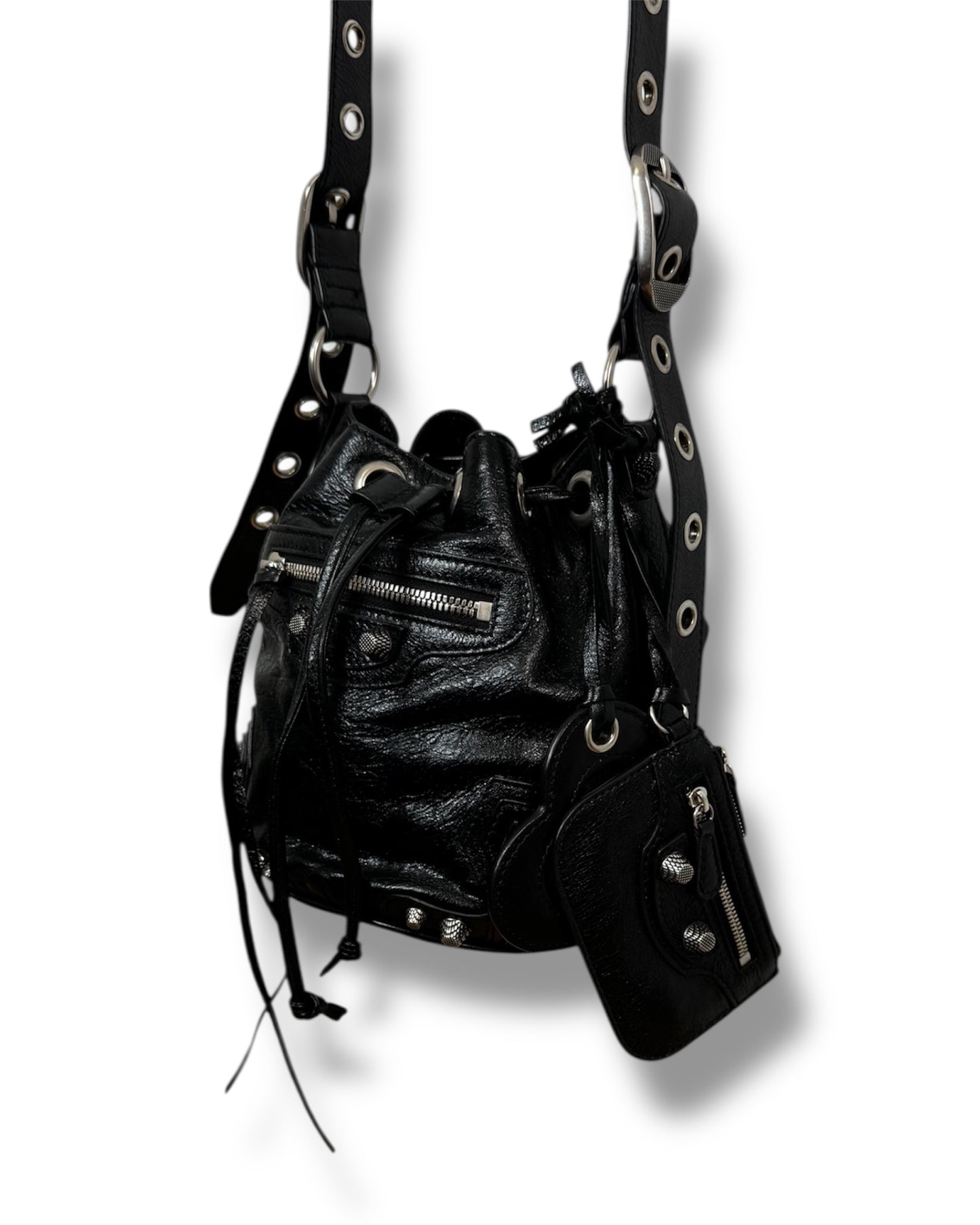 Sac Balenciaga seau Le Cagole en cuir noir