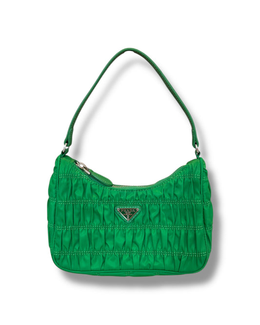 Sac Prada mini Re-edition 2005 gaufré vert
