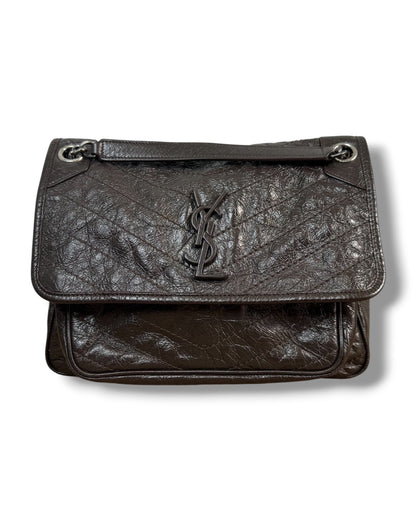 Sac Saint Laurent Niki medium cuir froissé marron