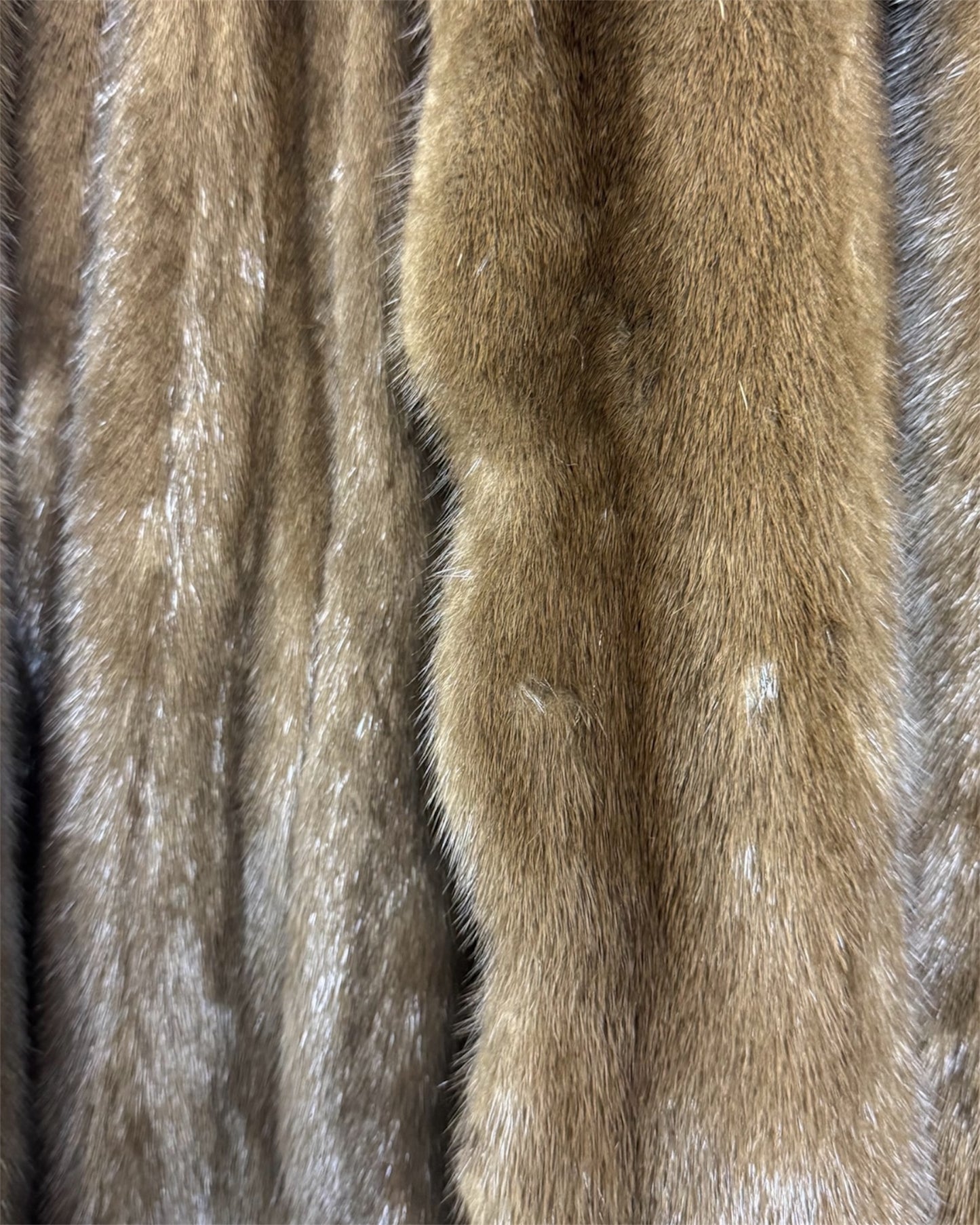 Manteau Christian Dior en fourrure de vison marron