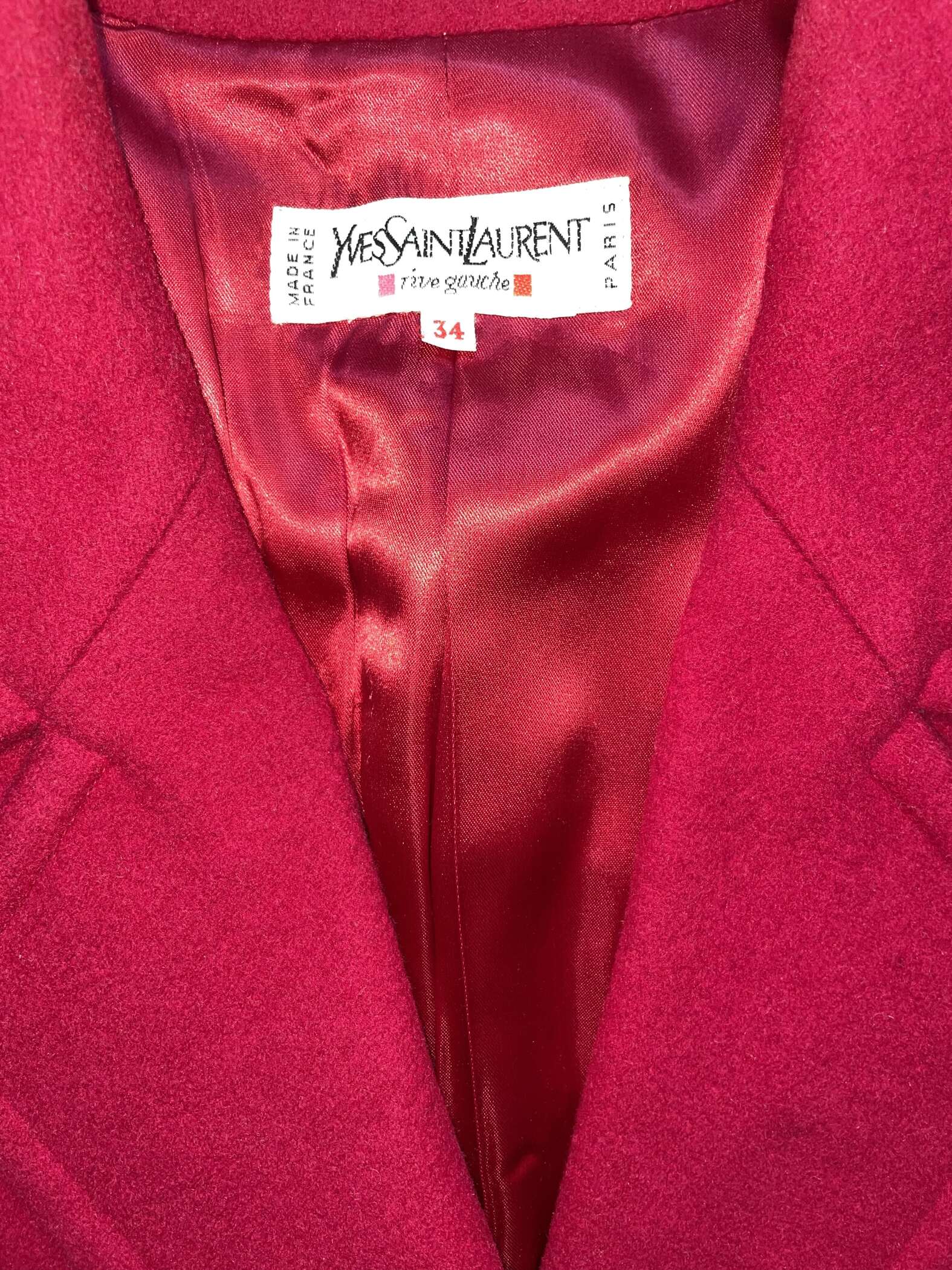 Veste de blazer Yves Saint Laurent rose taille 34 FR.