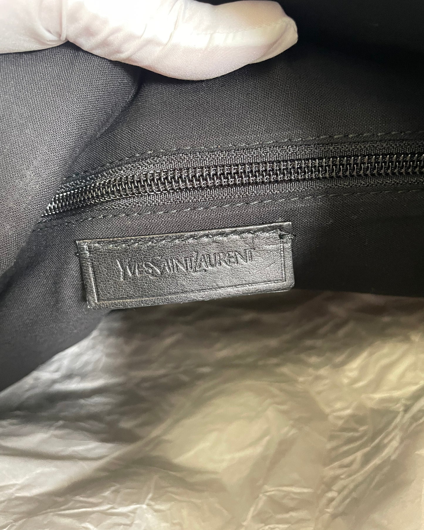 Sac Yves Saint Laurent "Gruppo Ycon" en cuir et textile, couleur navy.